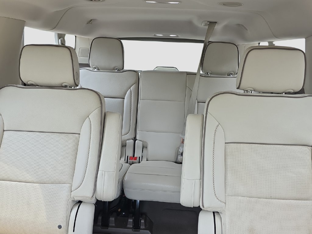 Used 2023 GMC Yukon XL Denali w/ Advanced Technology Package AWD/4WD image 11