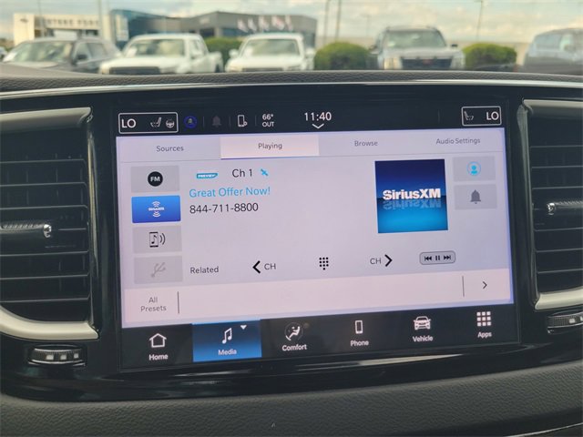 Used 2024 Chrysler Pacifica Touring-L image 23