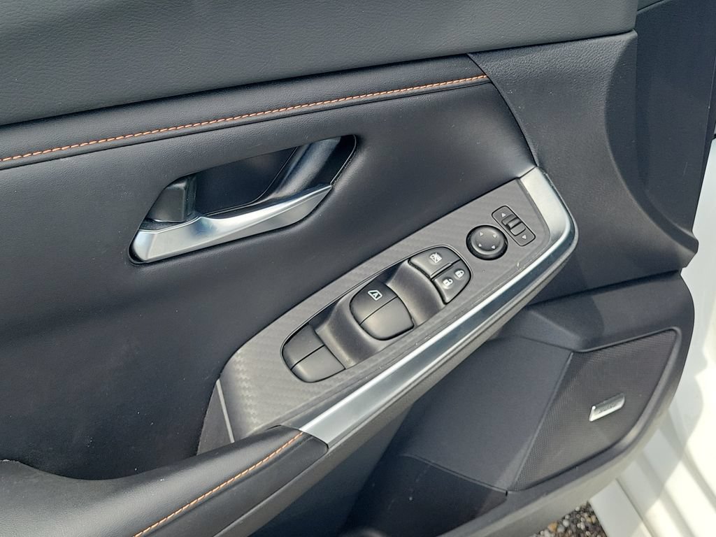 Used 2021 Nissan Sentra SR w/ SR Premium Package FWD image 20