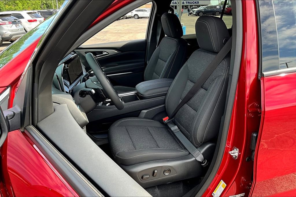 New 2026 Chevrolet Traverse LT image 9