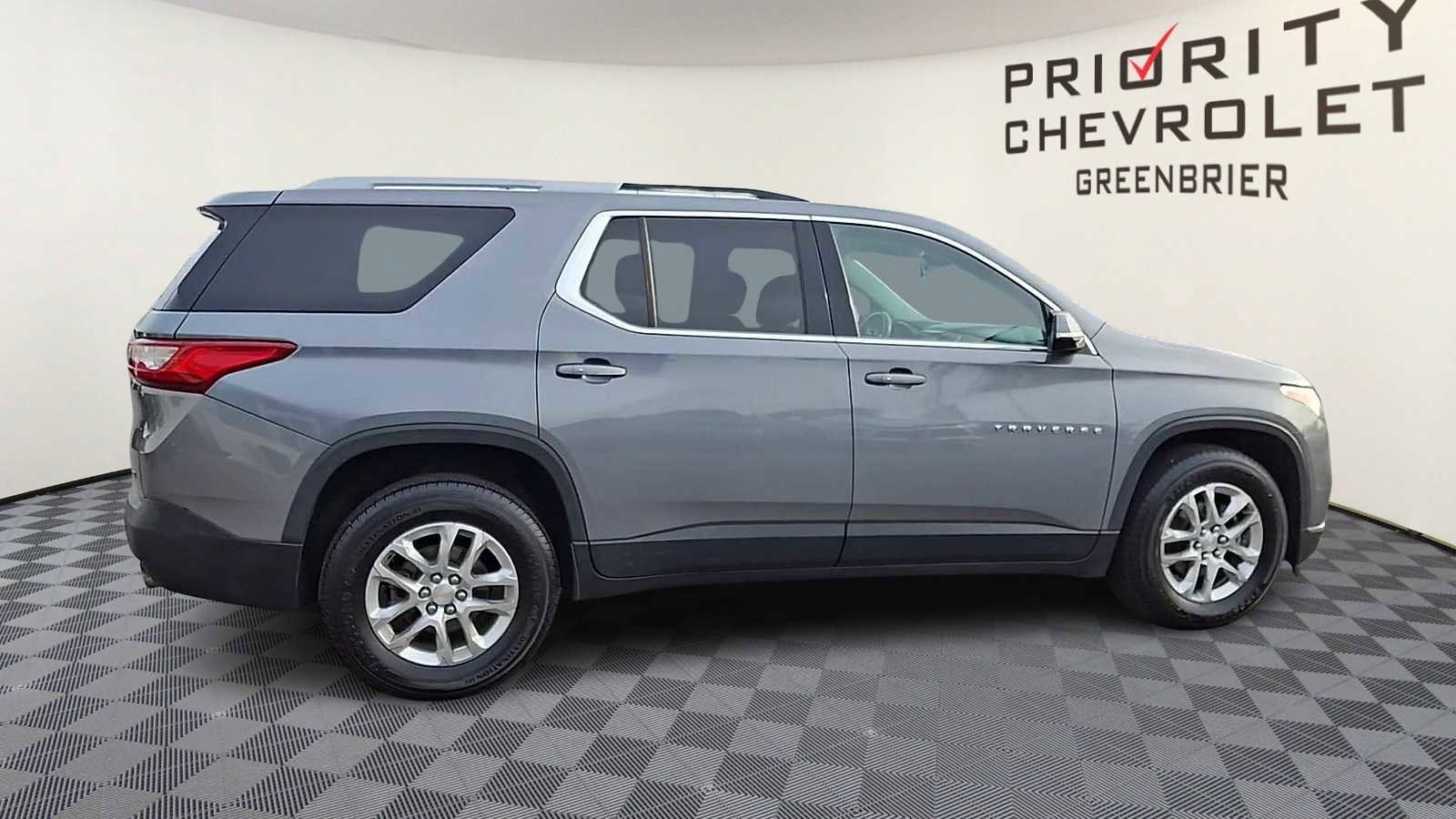 Certified 2018 Chevrolet Traverse LT image 9
