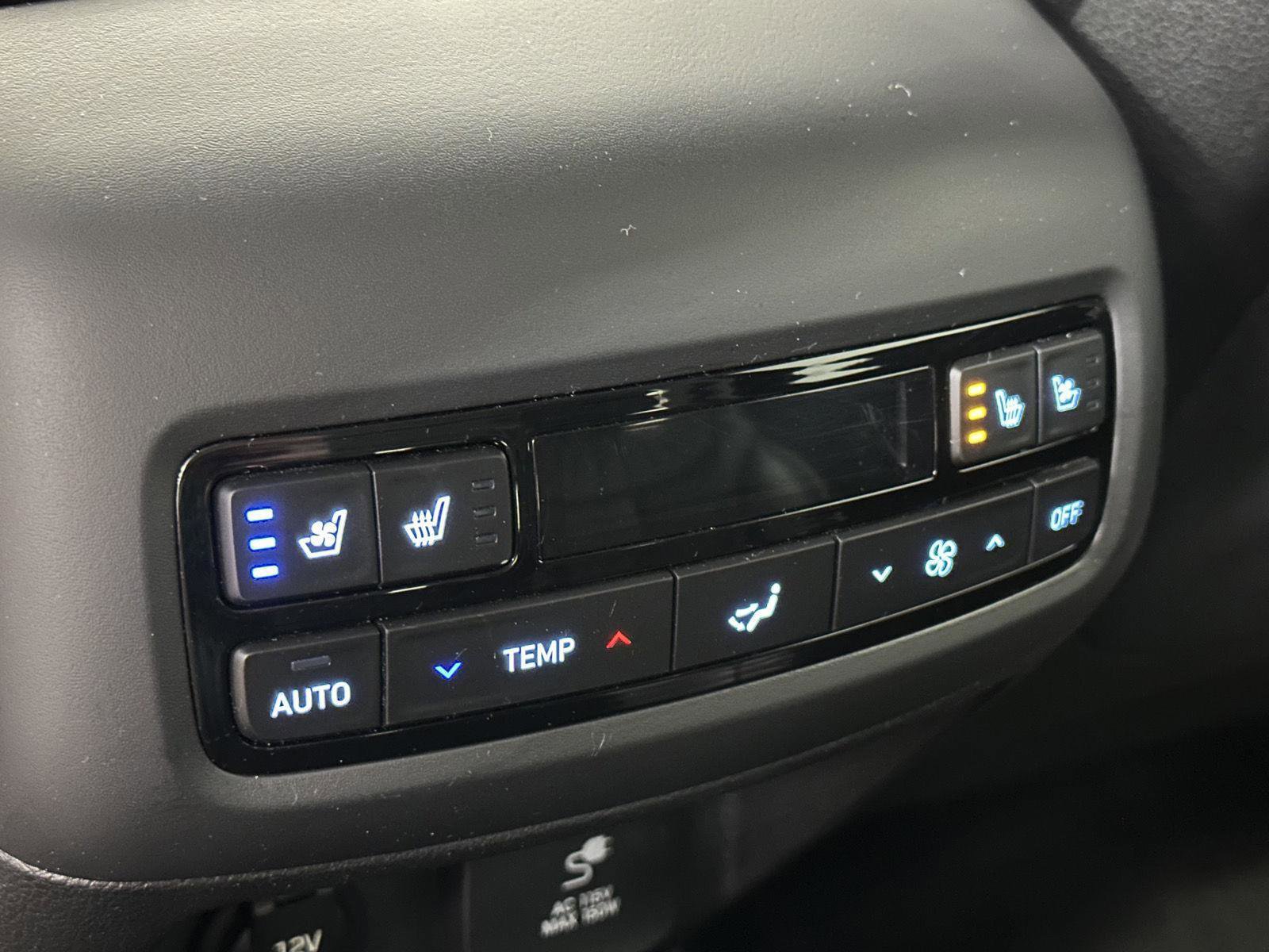 Used 2023 Hyundai Palisade Limited image 32