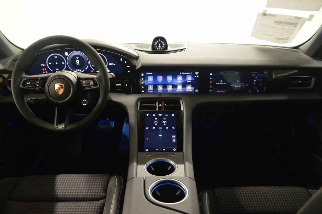 New 2026 Porsche Taycan RWD image 39