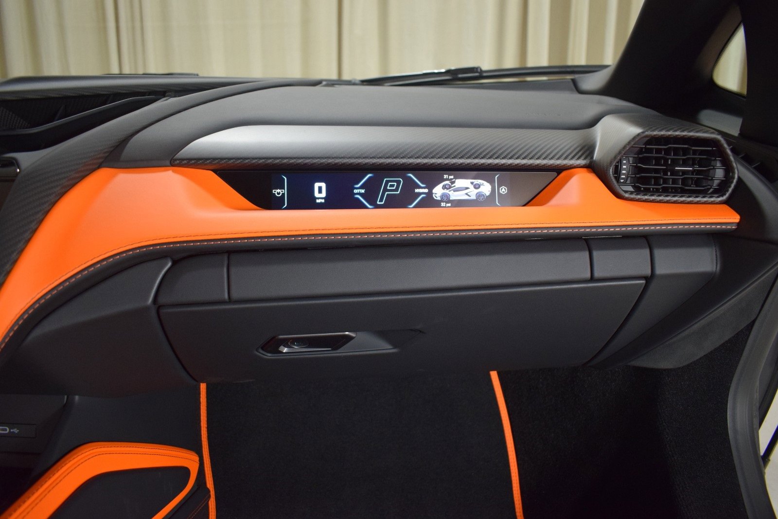 Used 2025 Lamborghini Revuelto image 20