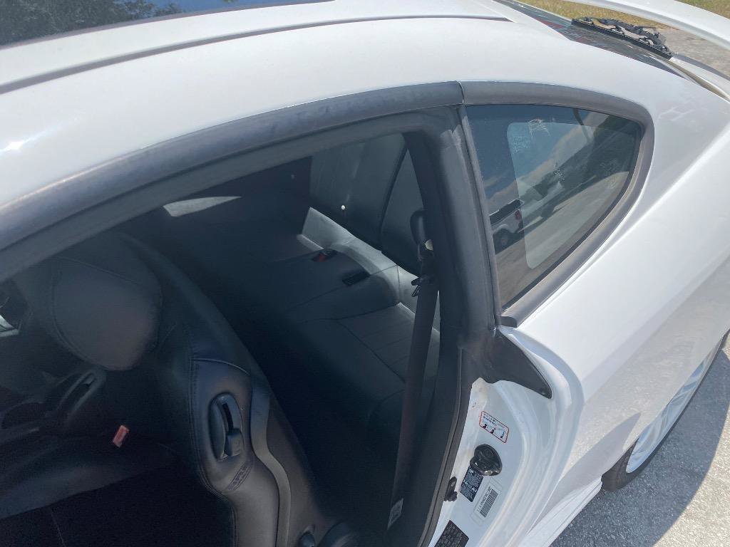 Used 2004 Hyundai Tiburon GT FWD image 15