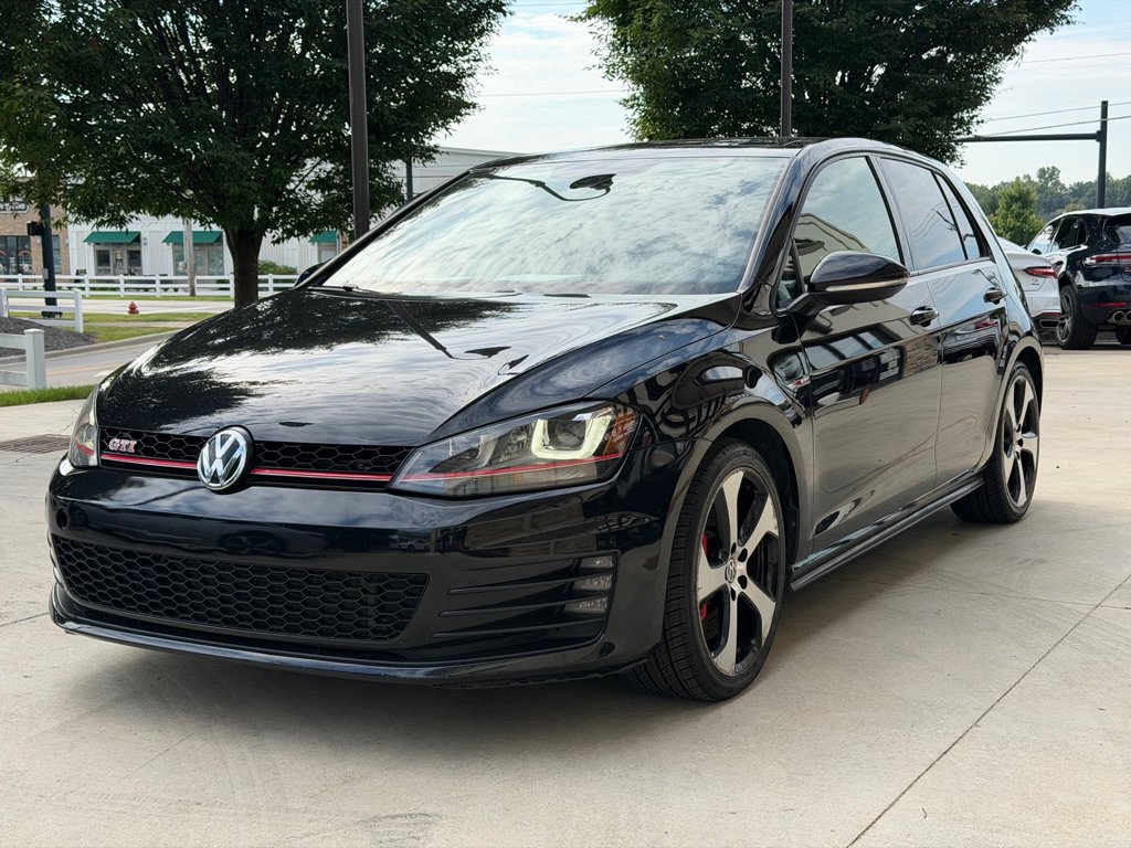 Used 2017 Volkswagen GTI SE FWD image 5