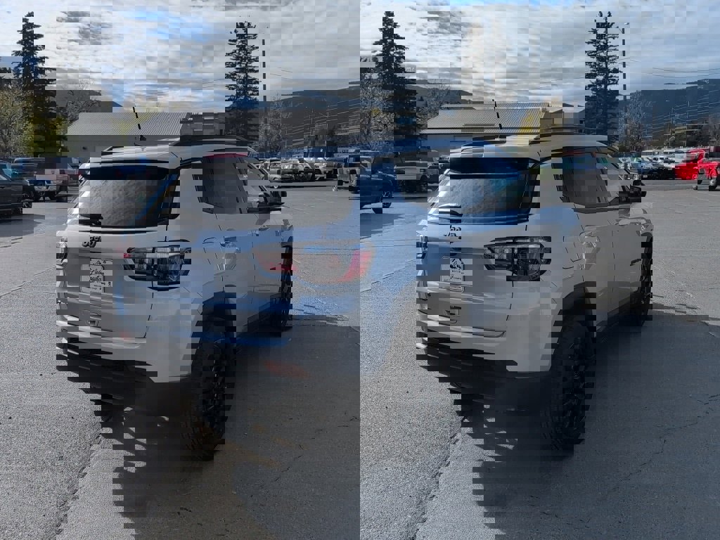 New 2026 Jeep Compass Latitude w/ Quick Order Package 29K image 9