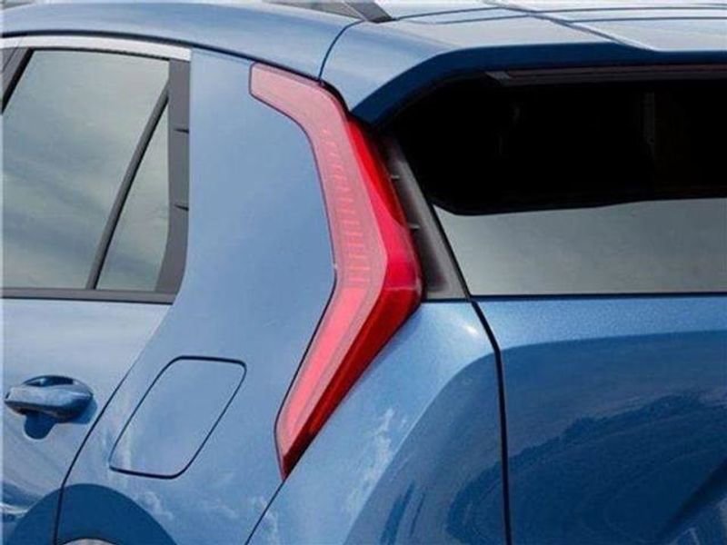 New 2025 Kia Niro EX Touring image 92