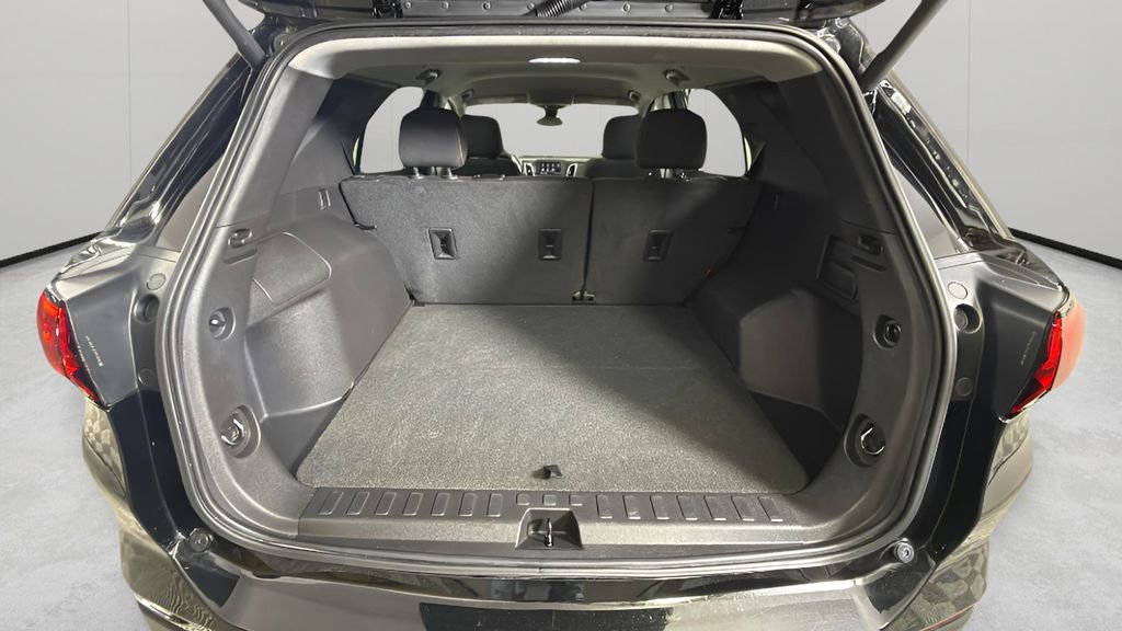 Used 2023 Chevrolet Equinox LT image 24