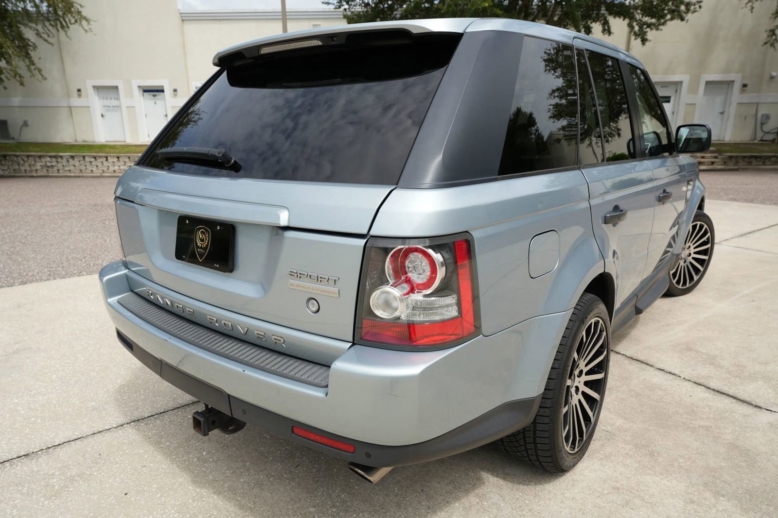 Used 2011 Land Rover Range Rover Sport Supercharged image 9