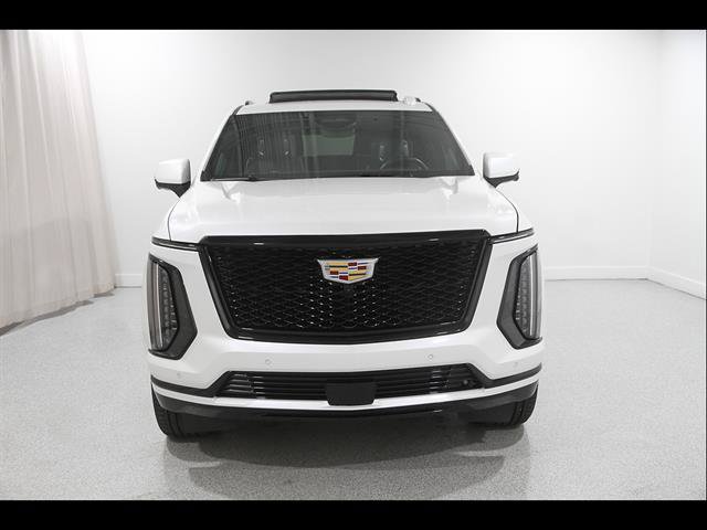 Used 2025 Cadillac Escalade Sport Platinum w/ LPO, Floor Liner Package AWD/4WD image 2
