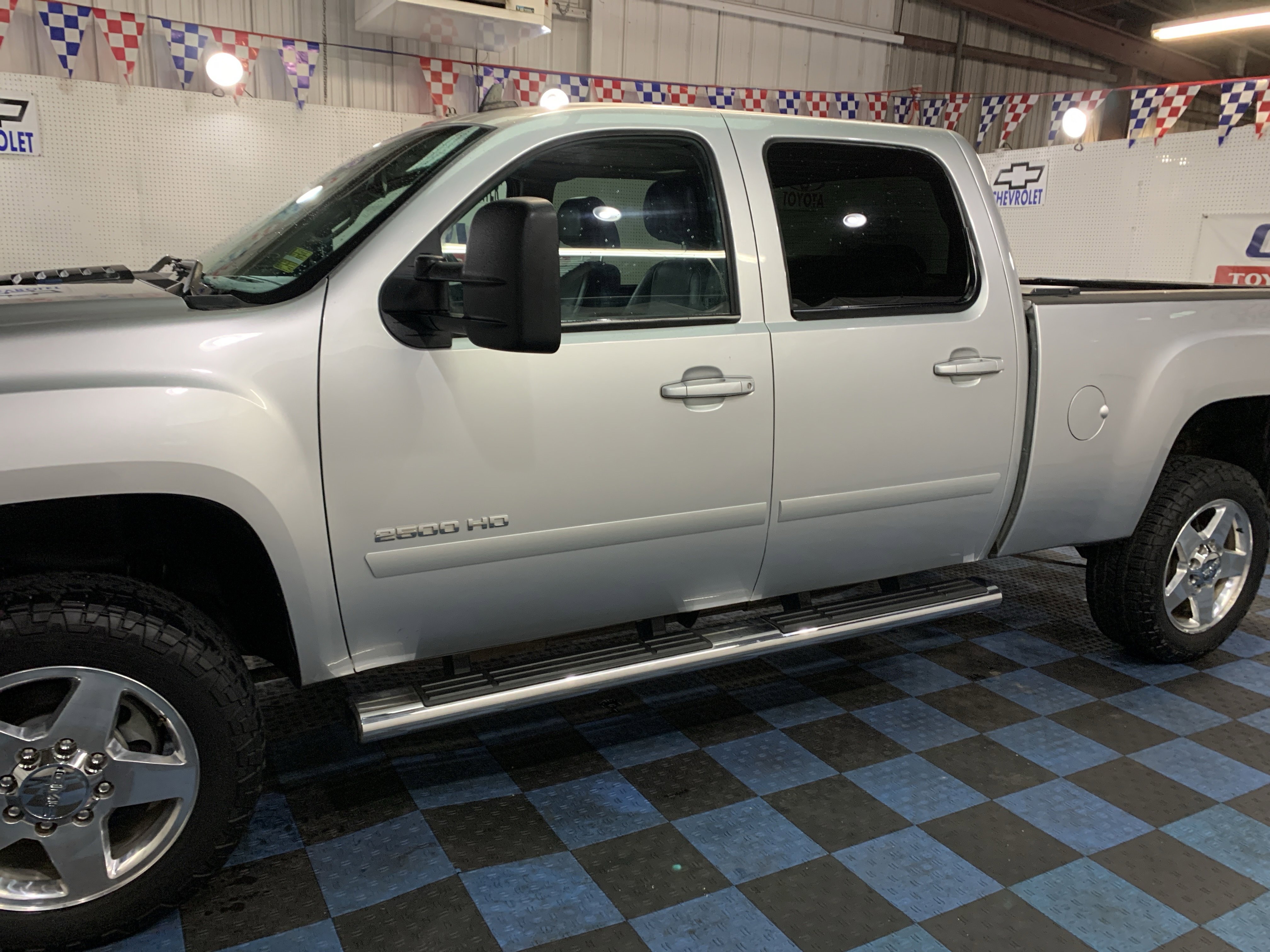 Used 2013 GMC Sierra 2500 SLT w/ SLT Convenience Package image 3