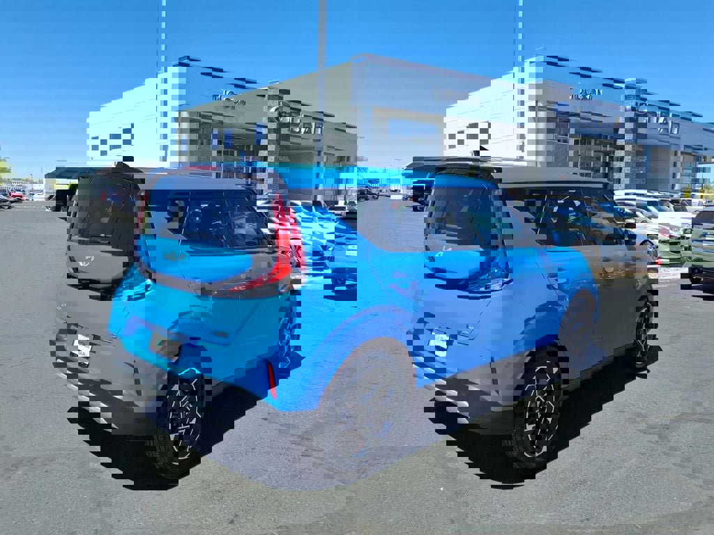 Used 2023 Kia Soul EX image 12