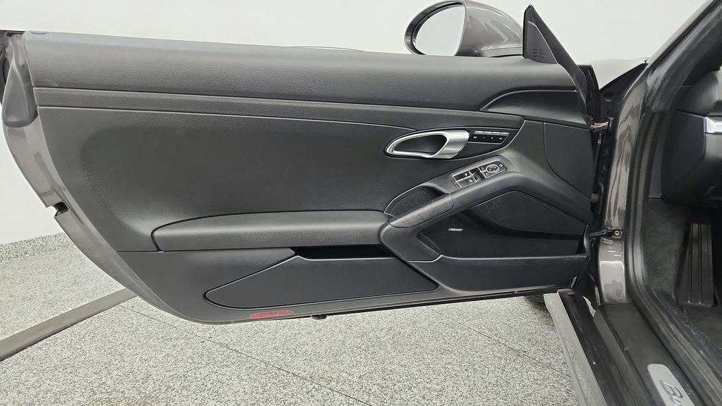 Used 2022 Porsche 718 Boxster RWD image 24