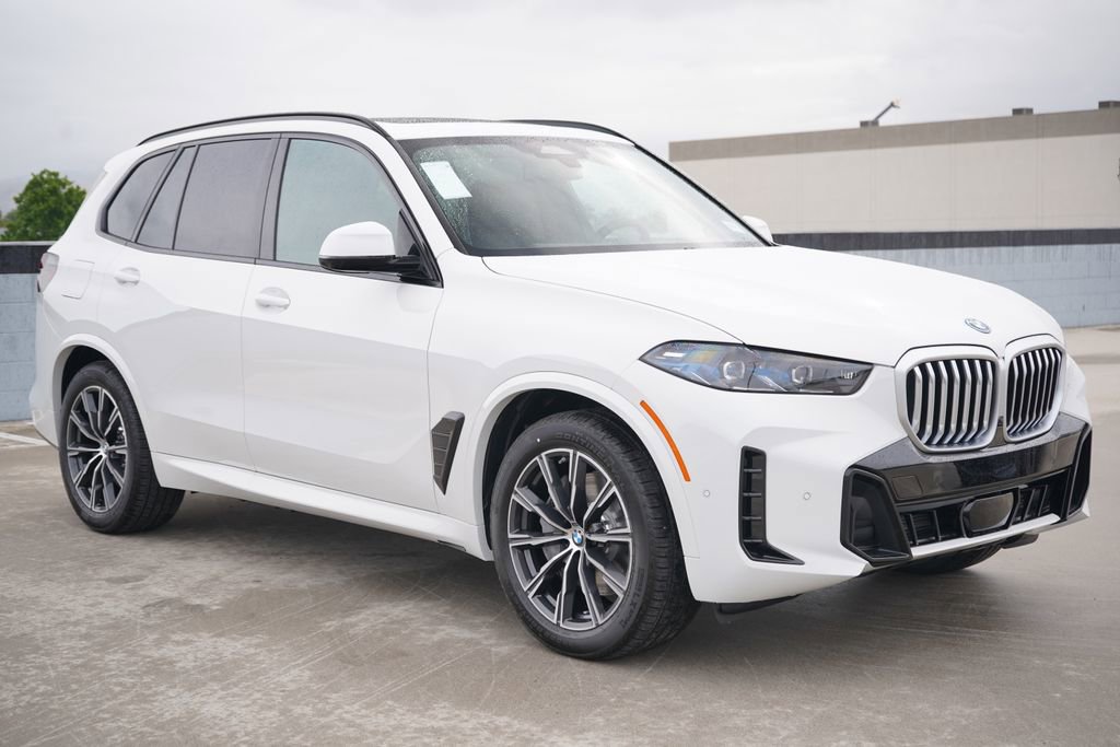 New 2026 BMW X5 xDrive50e w/ M Sport Package image 3
