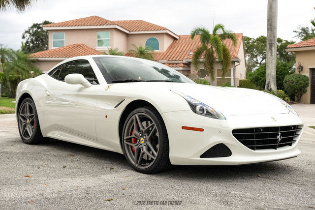 Used 2016 Ferrari California T image 20
