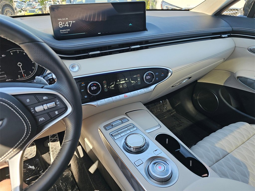Used 2025 Genesis GV70 3.5T Sport w/ Sport Advanced Package image 31
