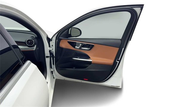 Used 2023 Mercedes-Benz C 300 Sedan image 9