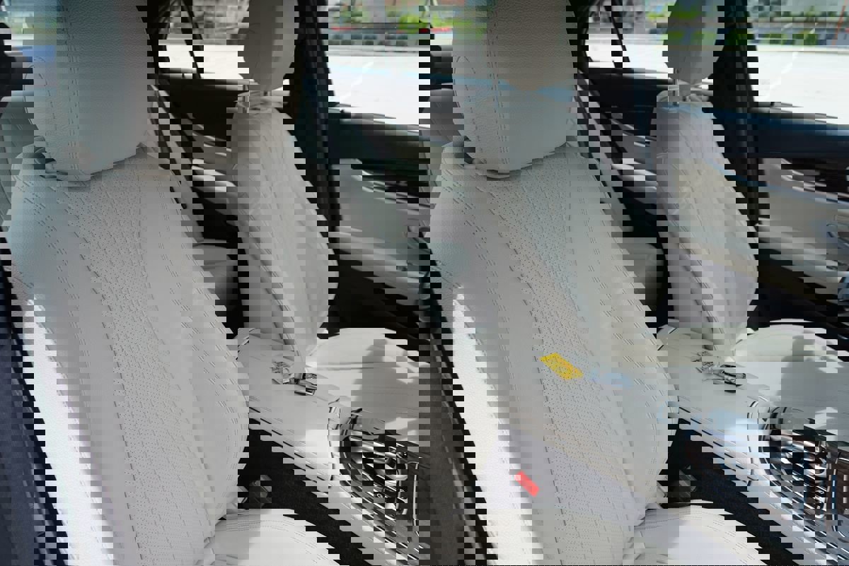 Used 2019 Mercedes-Benz E 300 image 15