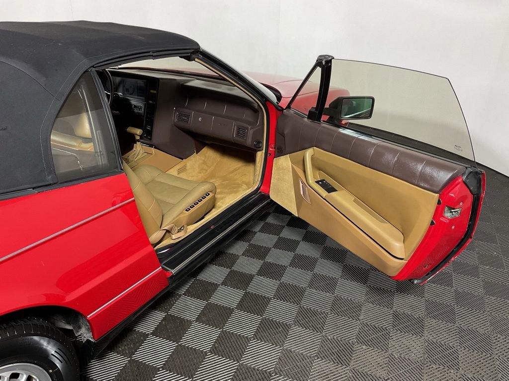 Used 1988 Cadillac Allante image 27