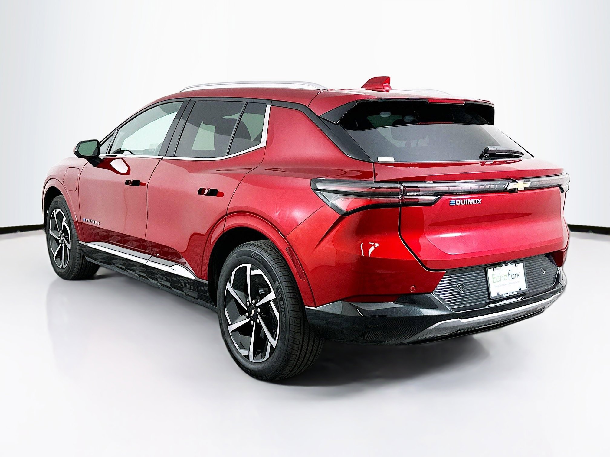 Used 2024 Chevrolet Equinox EV LT image 5