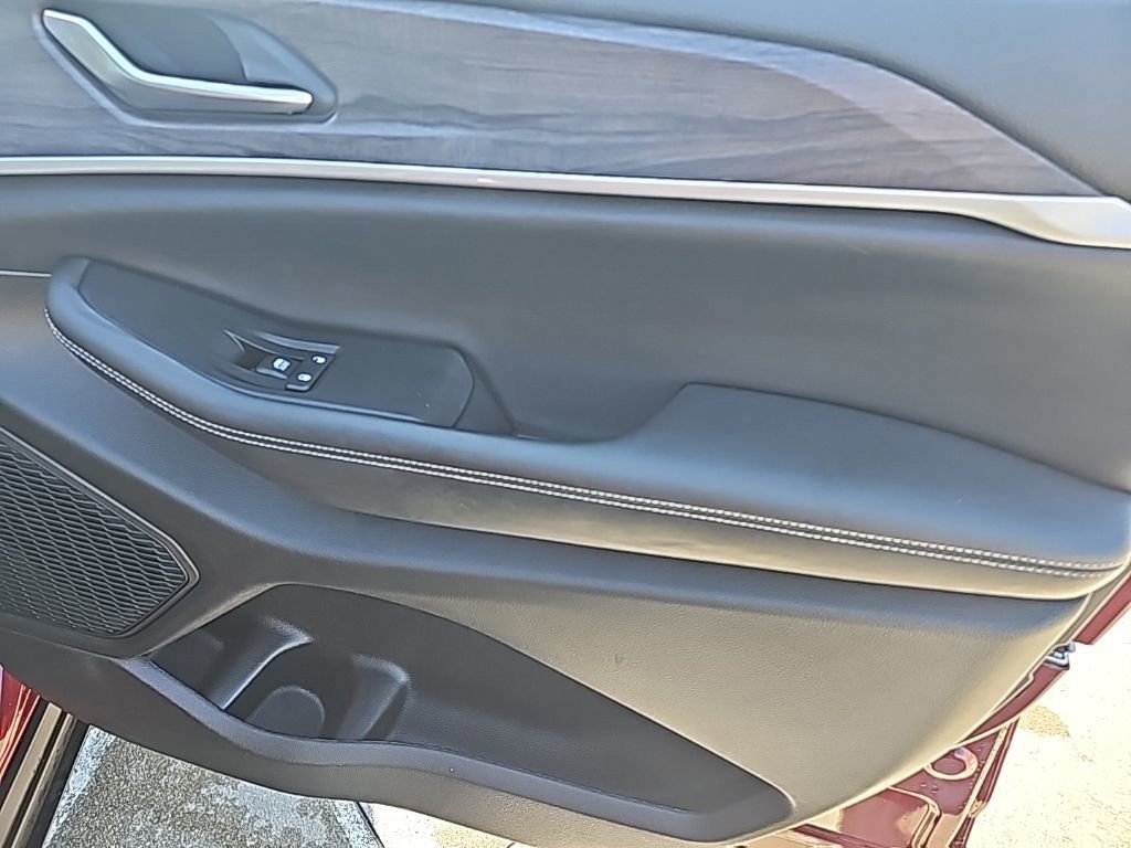 Certified 2023 Jeep Grand Cherokee Limited image 24