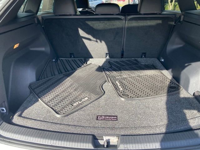 Used 2022 Volkswagen Atlas Cross Sport SE image 28