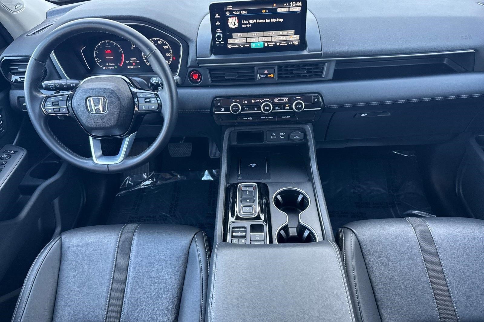 Certified 2025 Honda Pilot Touring image 28