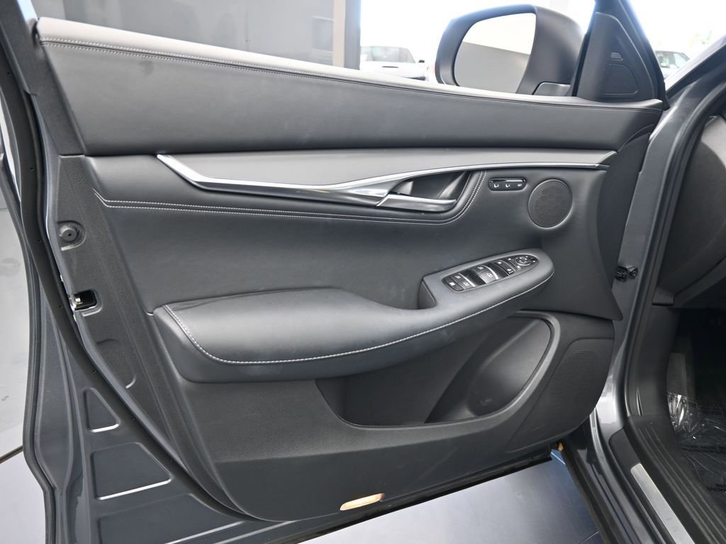 Used 2024 INFINITI QX55 Luxe w/ Cargo Package image 17