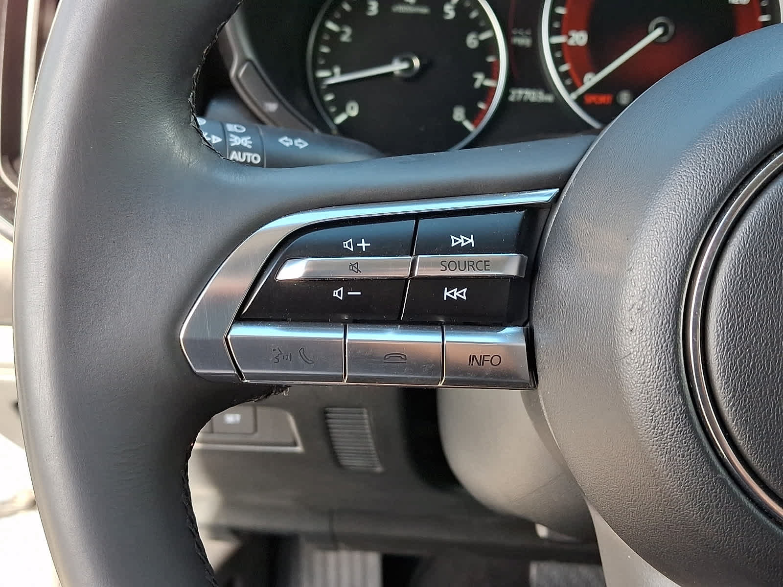 Used 2024 MAZDA CX-50 AWD 2.5 S w/ Premium Plus Pkg image 24