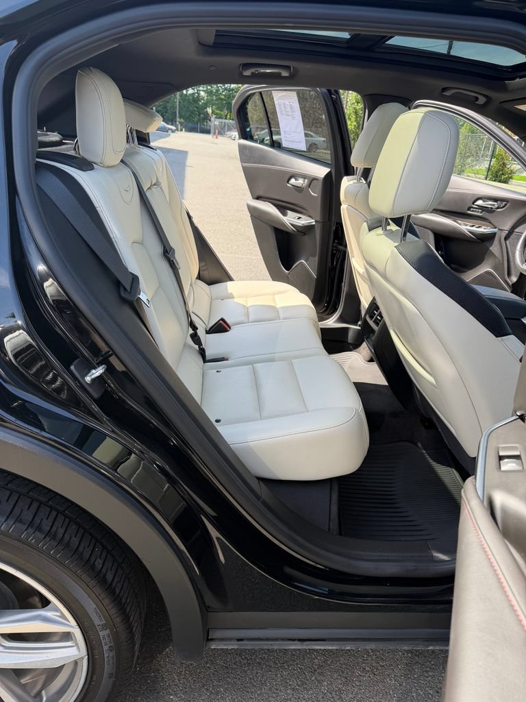 Used 2022 Cadillac XT4 Sport AWD/4WD image 9
