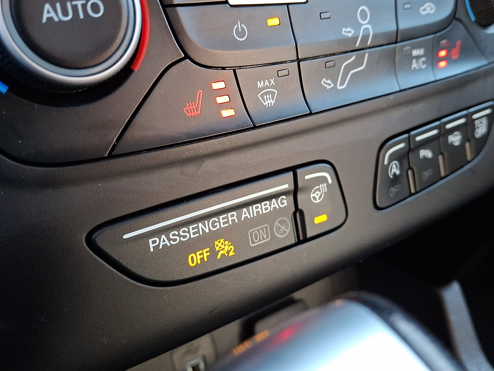 Certified 2019 Ford Escape Titanium image 26