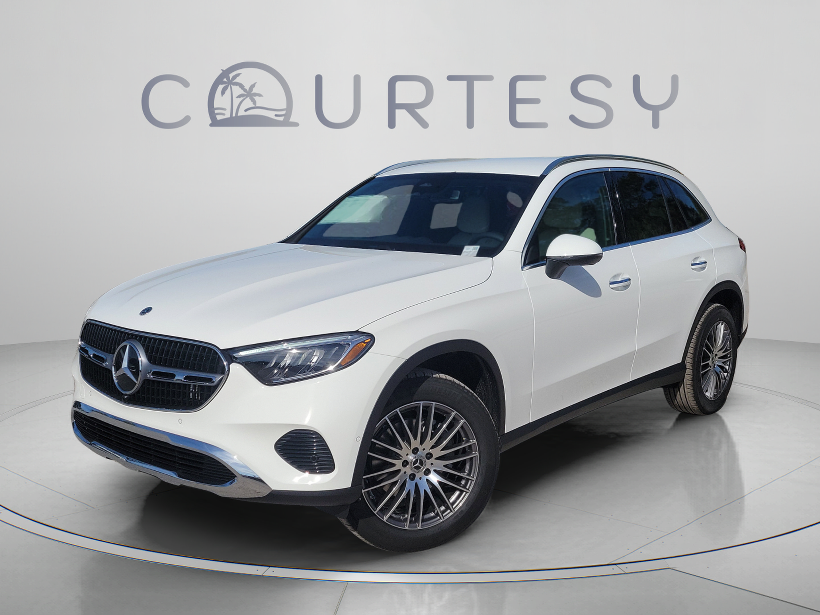 Certified 2026 Mercedes-Benz GLC 300 image 2