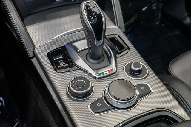 Used 2025 Alfa Romeo Stelvio Tributo Italiano w/ Driving Assist Package AWD/4WD image 21