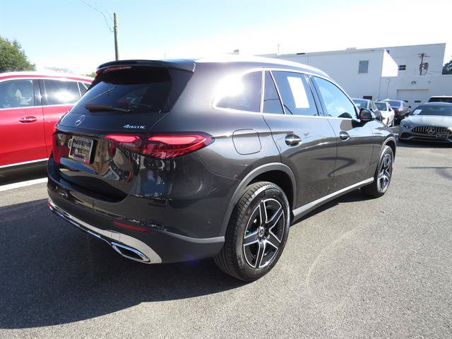 Used 2026 Mercedes-Benz GLC 300 4MATIC image 4