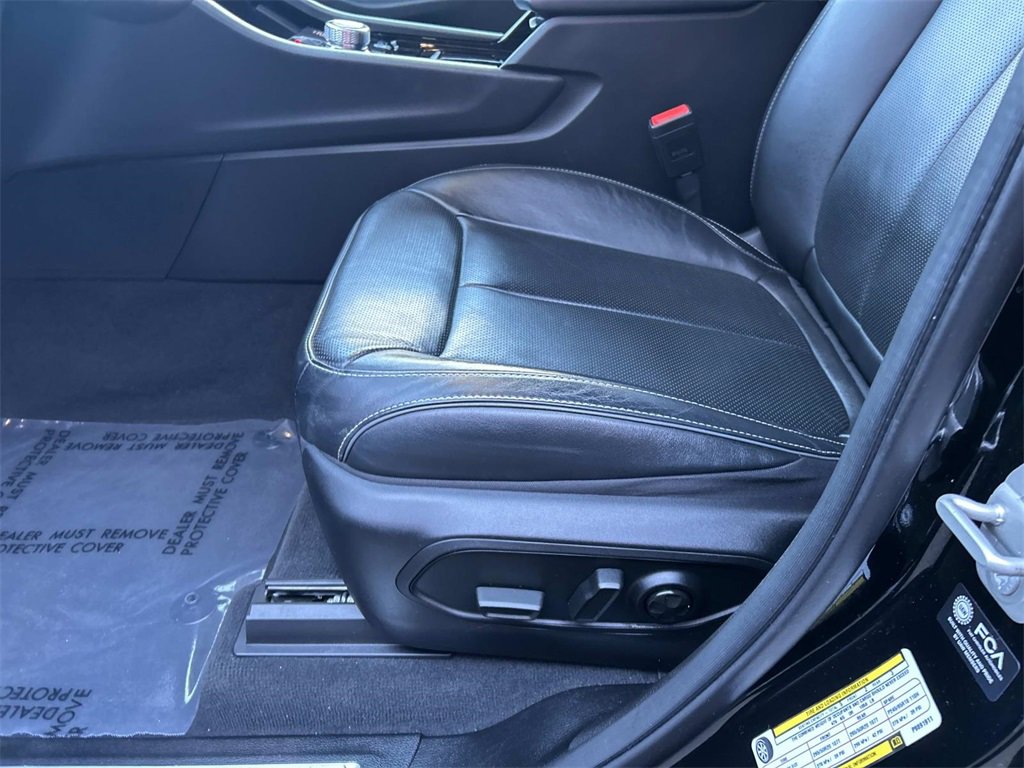 Used 2023 Jeep Grand Cherokee Overland image 23