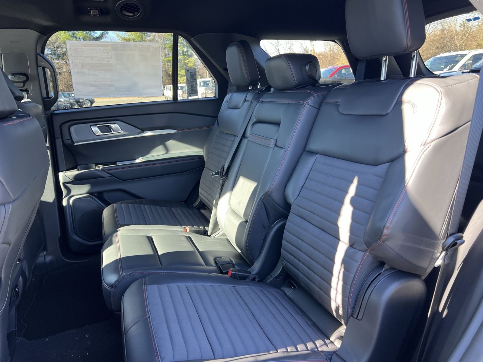 New 2026 Ford Explorer ST-Line w/ ST-Line Street Pack image 24