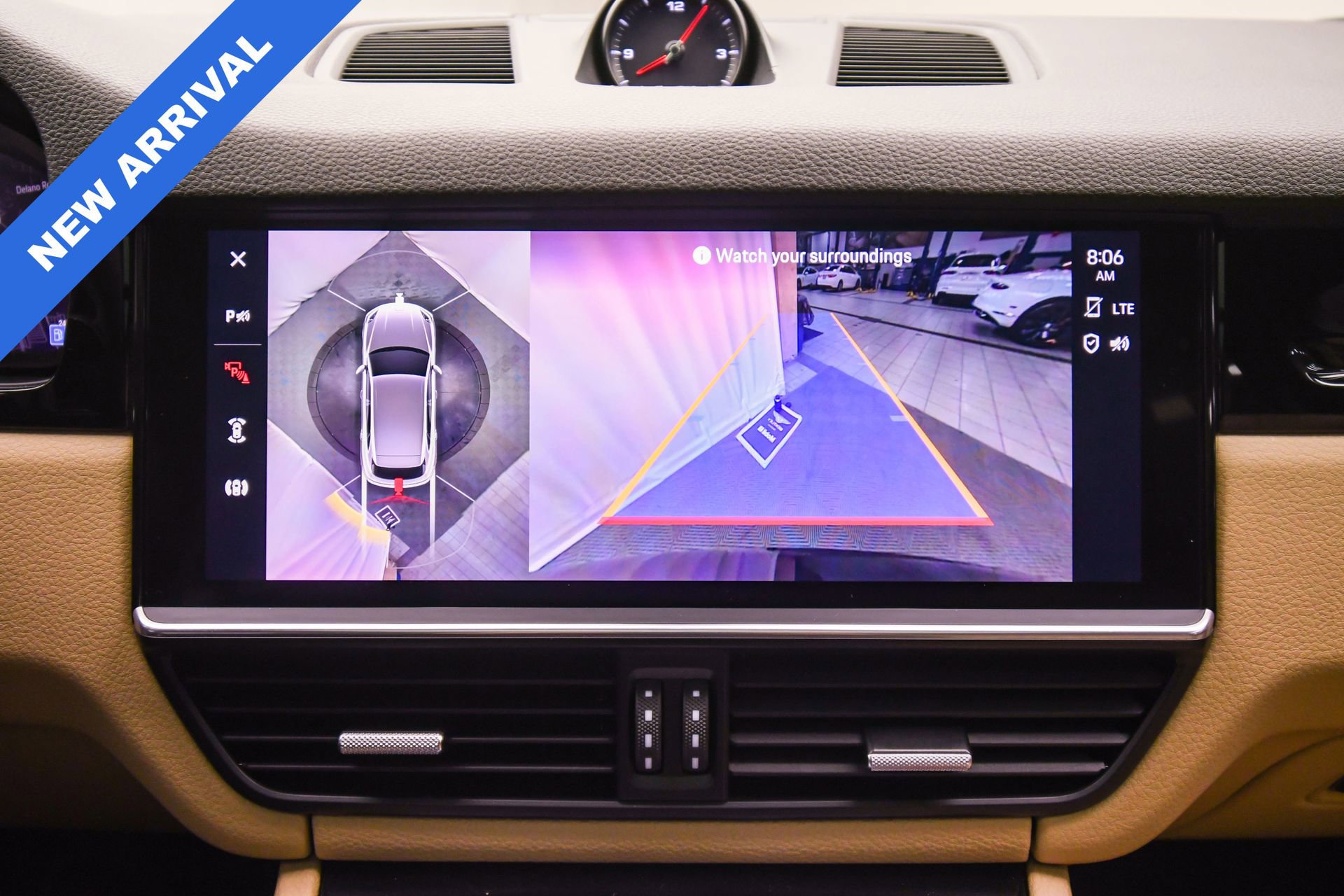 Used 2023 Porsche Cayenne Platinum Edition image 41