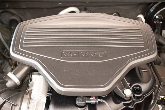 Used 2023 GMC Acadia AT4 w/ Trailering Package AWD/4WD image 4