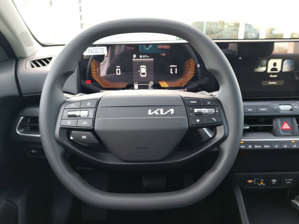 New 2025 Kia K4 LXS image 11