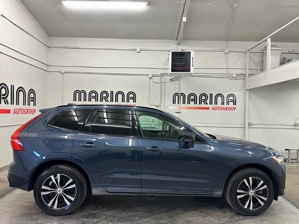 Used 2024 Volvo XC60 B5 Core image 11