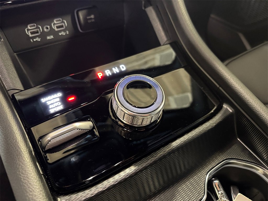 New 2025 Jeep Grand Cherokee L Limited w/ Black Appearance Package image 21