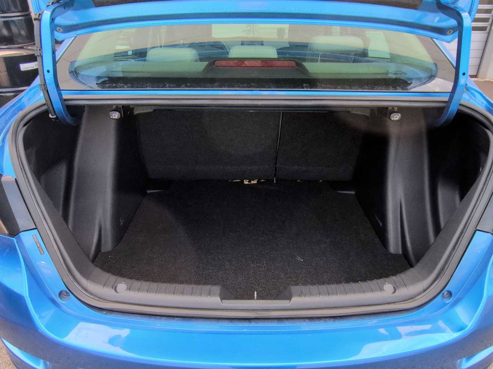 Used 2019 Toyota Yaris LE image 33