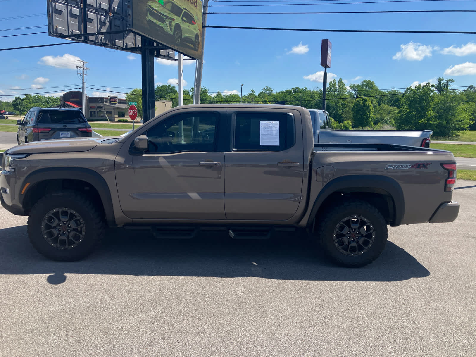 Used 2023 Nissan Frontier PRO-4X w/ Pro-4X Premium Package AWD/4WD image 4