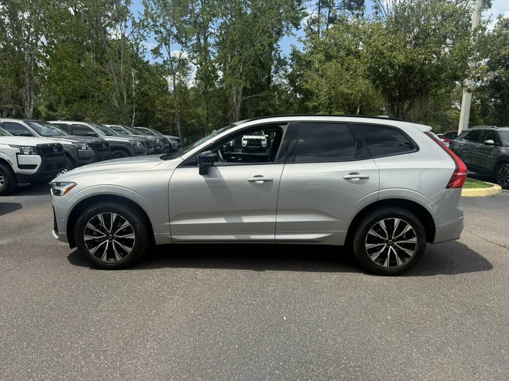 Used 2025 Volvo XC60 B5 Plus AWD/4WD image 2