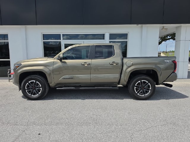 Used 2024 Toyota Tacoma TRD Sport w/ TRD Sport Upgrade Package RWD image 4