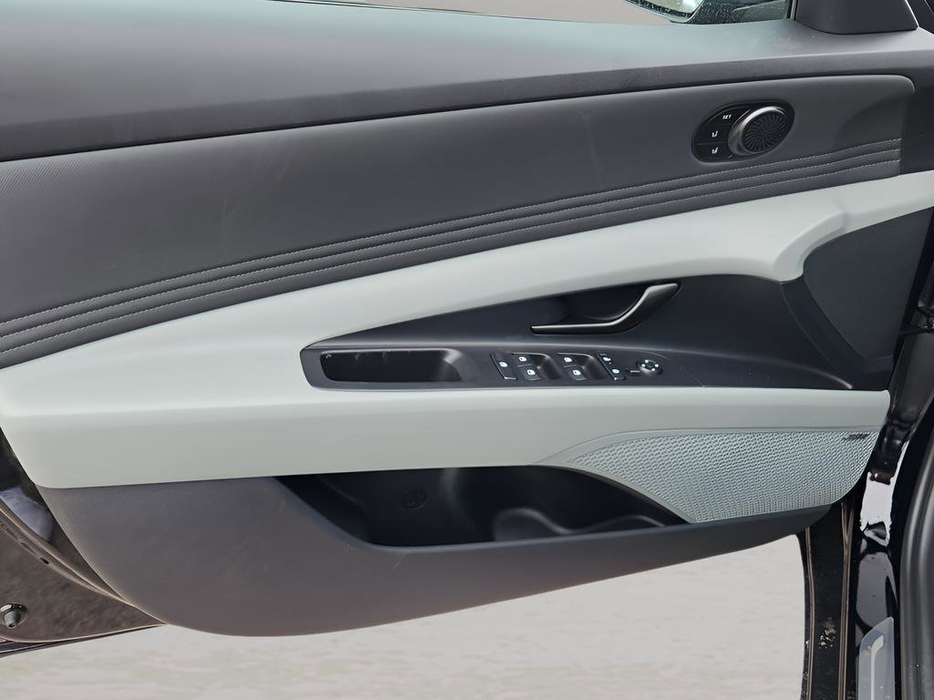 New 2026 Hyundai Elantra Limited image 12