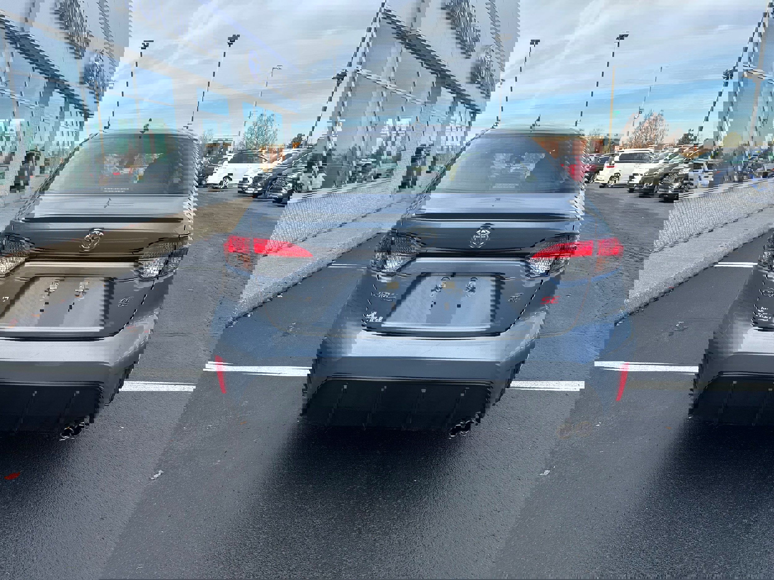 Used 2023 Toyota Corolla SE image 4