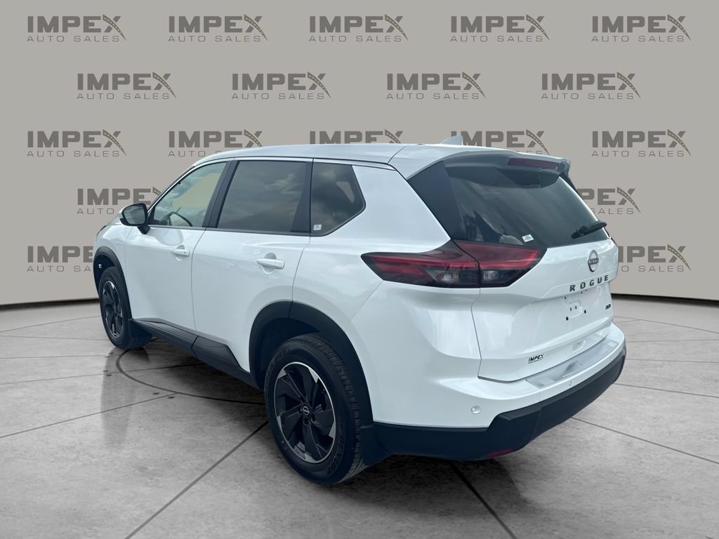Used 2026 Nissan Rogue SV AWD/4WD image 3