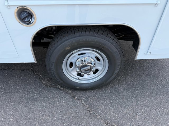 New 2026 Ford F250 XL w/ XL Chrome Package RWD image 26
